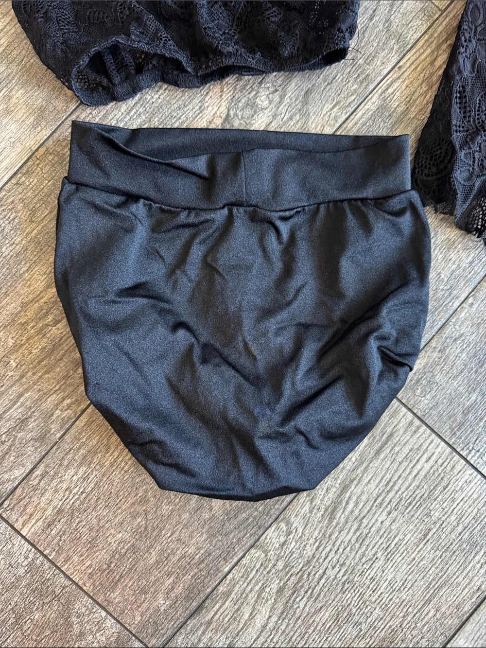 Kelle stylish black